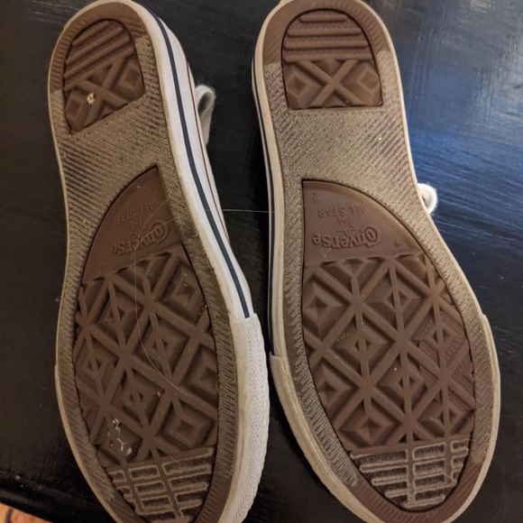 White converse - Picture 2 of 3